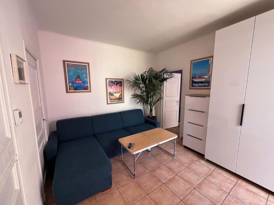 Maison Dans Les Rues Pietonnes Du Vieux Hyères Esterno foto