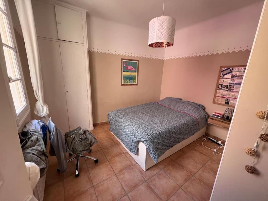 Maison Dans Les Rues Pietonnes Du Vieux Hyères Esterno foto
